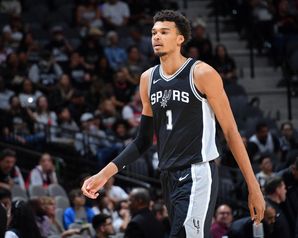 罗马诺：维拉接近免签前曼联后卫林德洛夫，很快Here we go